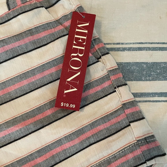 NWT Striped Shorts - Picture 4 of 5